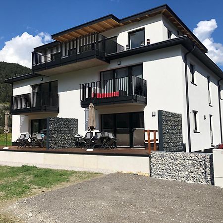 אימסט Deluxefort Fuer 10 Gaeste Mit Eigenem Whirlpool Und Fasssauna מראה חיצוני תמונה