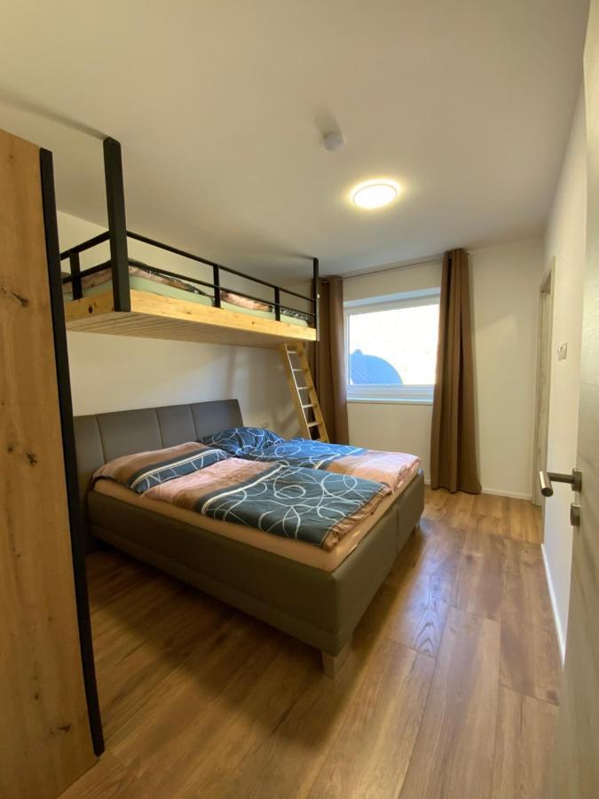 אימסט Deluxefort Fuer 10 Gaeste Mit Eigenem Whirlpool Und Fasssauna מראה חיצוני תמונה