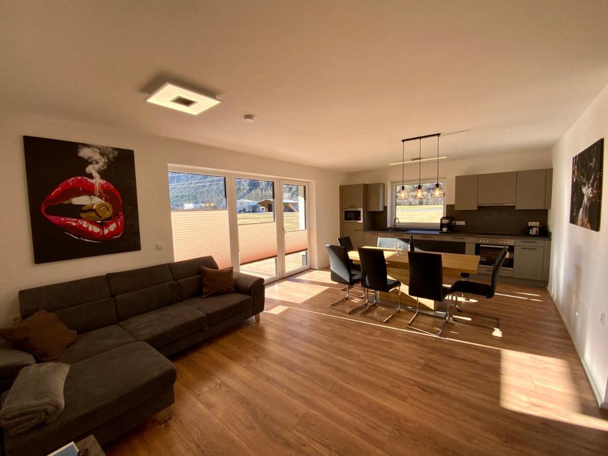 אימסט Deluxefort Fuer 10 Gaeste Mit Eigenem Whirlpool Und Fasssauna מראה חיצוני תמונה