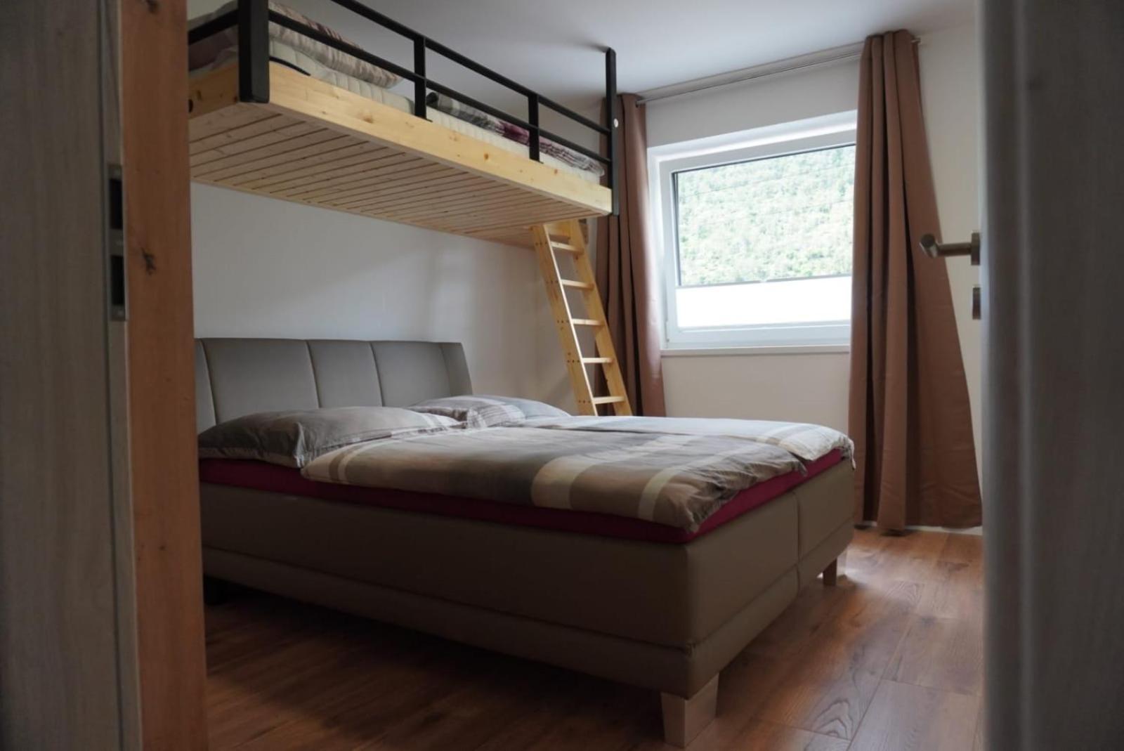 אימסט Deluxefort Fuer 10 Gaeste Mit Eigenem Whirlpool Und Fasssauna מראה חיצוני תמונה